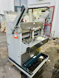 Equipment repair and maintenance: Moffat HCS12518 - Curlflow Bread Slicer