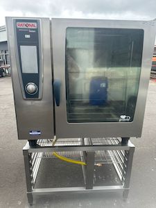 Rational sccwe102G  20tray gas combi oven with stand and warranty APS1154