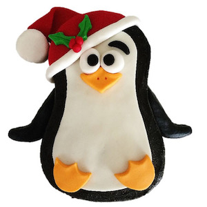 Easy DIY Christmas Penguin Cake Kit Cake 2 The Rescue