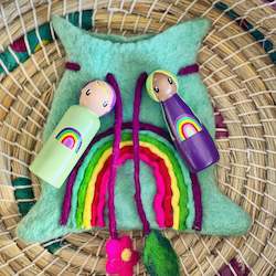 Rainbow felt pouch and pegs