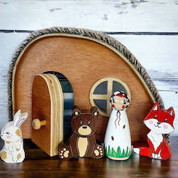 Gift: Large woodland cottage set