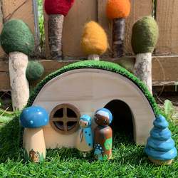 Gift: Cottage with toadstool kids