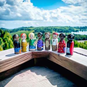 Ngā Kare ā-Roto - Feelings and emotions peg dolls