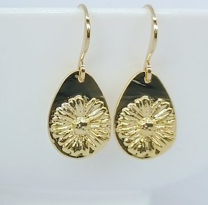 Shiny Gold Gerbera Short Teardrop Earrings – Wendi Lindsay Jewellery