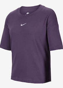 KDGL: Nike - Girls NSW  Tee Boxy Essential LBR