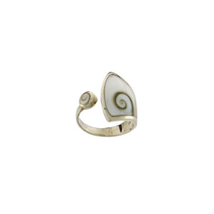 Cats eye shell ring open