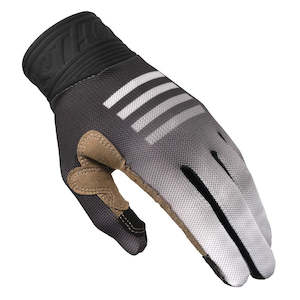 Just Landed: Blitz Fader Gloves Black/White