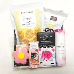 Me Time- Bath Bombs, Cookies, & Chocolate Gift Box