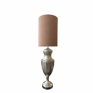 Furniture wholesaling: Urn Lamp with Shade