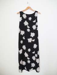 Matilda dress - Black Chrysants