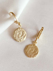 Clothing: Agapé - Luna earrings