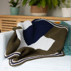 Abstract Couch Throw  Knitting Pattern (N1635)