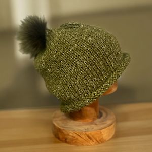 Haberdashery: Adult Roll Edge Beanie Knit Kit