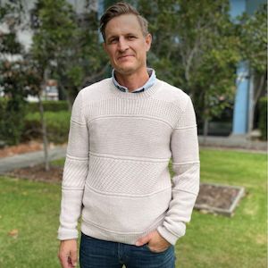 Men’s Multi-Stitch Crew Neck Knitting Pattern (2209)