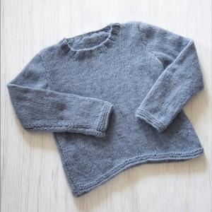 Sweater With Shaped Lower Edge Knitting Pattern (K3040)