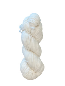 Wool scouring: 4 Ply Polwarth (Woollen Spun)