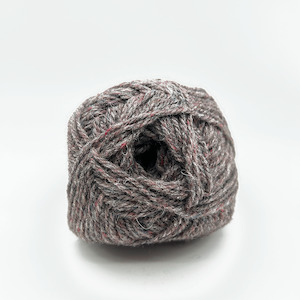 Wool scouring: DK/8ply (3 fold) 500g (10 x 50g balls) Shade 6