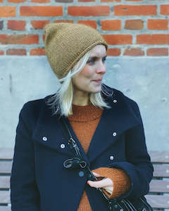 Wool scouring: Baggy Hat