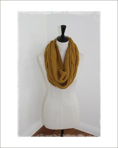 Wool scouring: Cable Scarf