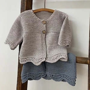 Millie Cardigan 8Ply