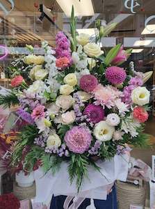 Grande Pastel Arrangement