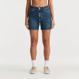 Womenswear: RIDERS HI WIDE SHORT - INDIGO SEA