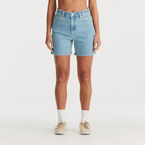 Womenswear: RIDERS HI WIDE SHORT - BLUE SPRITZ