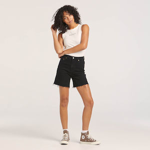 Womenswear: RIDERS STRAIGHT SHORT - UPBEAT BLACK