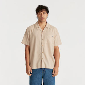 Womenswear: WRANGLER RESORT SHIRT - SANDBACK STRIPE