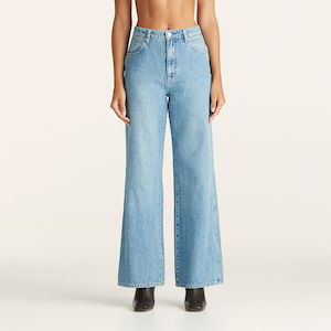 Wrangler Hi Bells Jeans - Rolling Blues