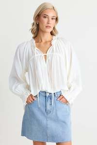 Womenswear: IVY + JACK ARTIST IVORY VOILE LS TIE FRONT GATHERED TOP