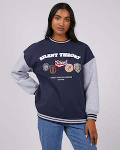 Womenswear: SILENT THEORY CAMPUS CREW - NAVY