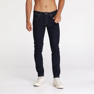 WRANGLER STOMPER JEAN - RINSE INDIGO