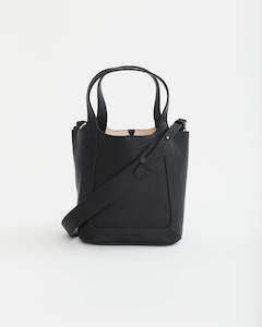 Clothing accessory: Alexi Tote Bag || Black