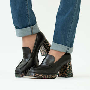 Burdy Black Leopard Print