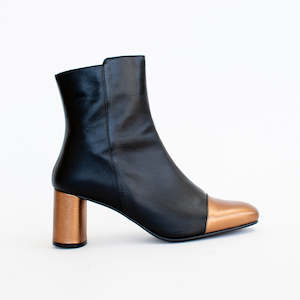 Shoe: Lerida Black Bronze