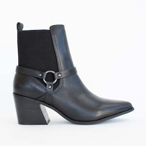 Shoe: Vala Harness Black