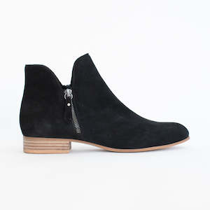 Faye Black Suede