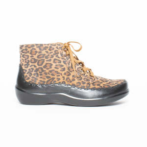 Shoe: Alexia Black-Tan Leopard Print