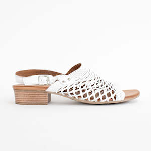 Shoe: Alaca White