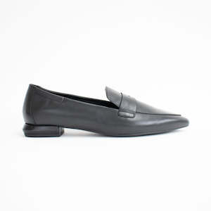 Shoe: Palolo Black