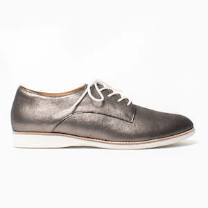 Shoe: Derby Distressed Pewter