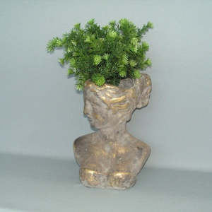 Bronze Planter W/bun 29cm