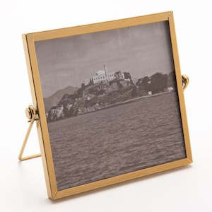 Decor: Picture frame gold 15 x 15cm