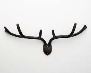 Decor: Cast iron Full antler hooks