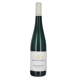 Wine and spirit merchandising: Weingut Günther Steinmetz Brauneberger Juffer Riesling Kabinett 2021