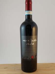 Wine and spirit merchandising: Vinoè Nero d'Avola Sicilia DOC