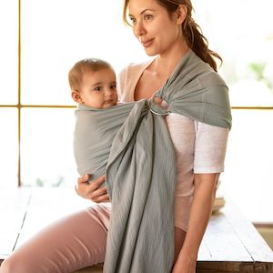 Baby wear: Moby Ring Sling Baby Carrier