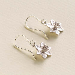 Jewellery manufacturing: Daffodil Earrings