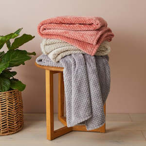 Soft Furnishing: Aria Throw